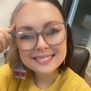 Meet your Posher, Aurora